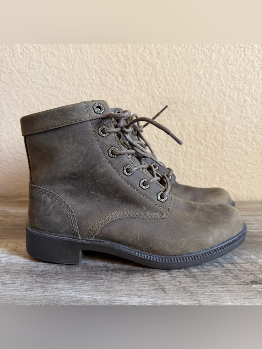 Kodiak Waterproof Original All Season Boots - Women's Size 6.5